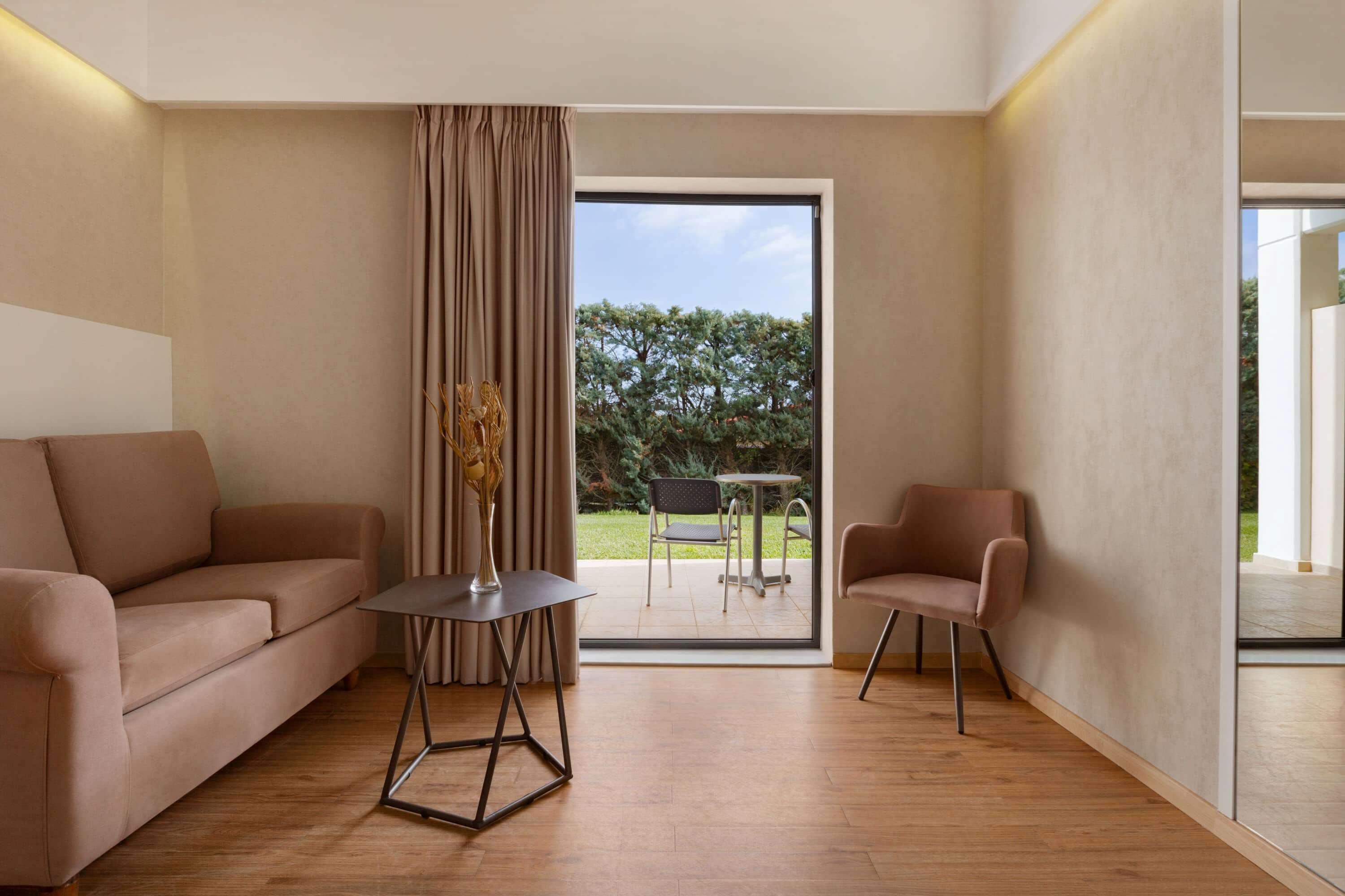 Ramada Plaza By Wyndham Thraki Hotel Alexandroúpolis Ngoại thất bức ảnh A room at the hotel